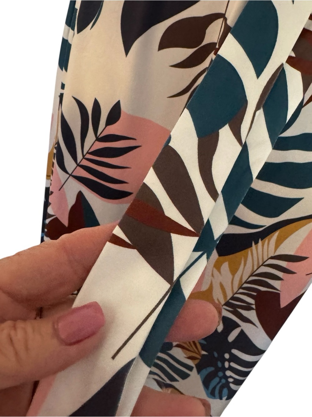 BloomChic GORGEOUS Leaf-Print Mock Wrap Dress PLUS: 2X    #CL - Picture 5 of 7